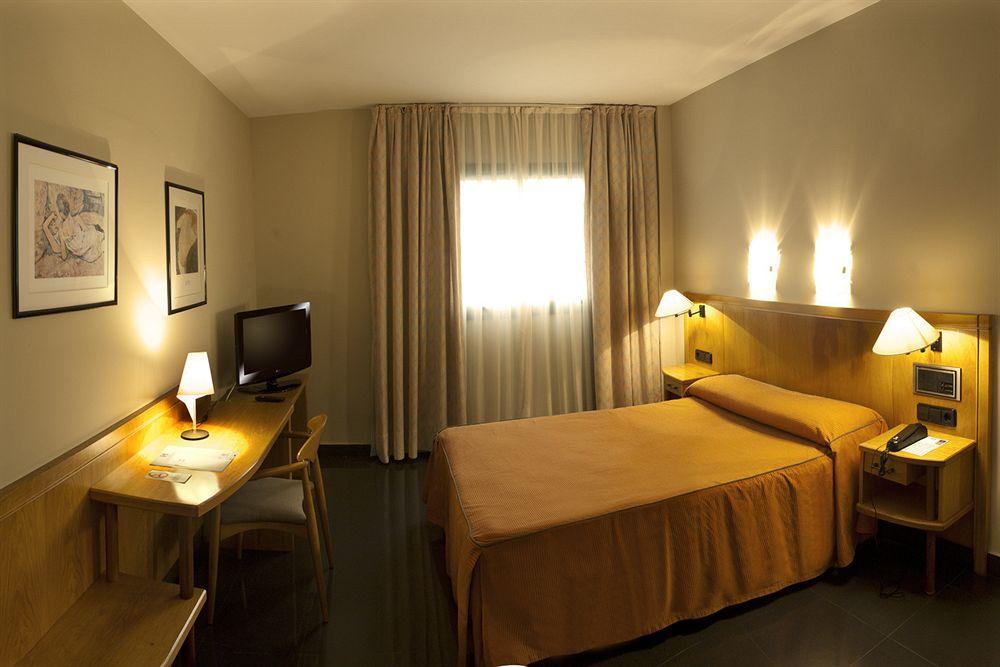 Hotel Ruta De Europa Vitoria-Gasteiz Kültér fotó