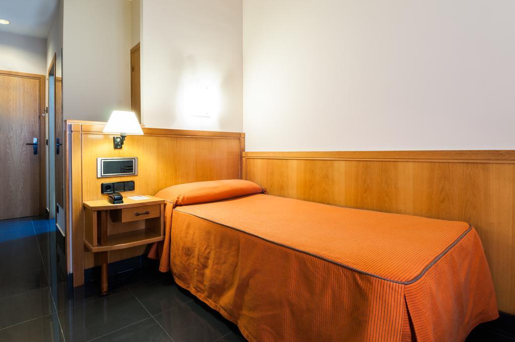 Hotel Ruta De Europa Vitoria-Gasteiz Kültér fotó