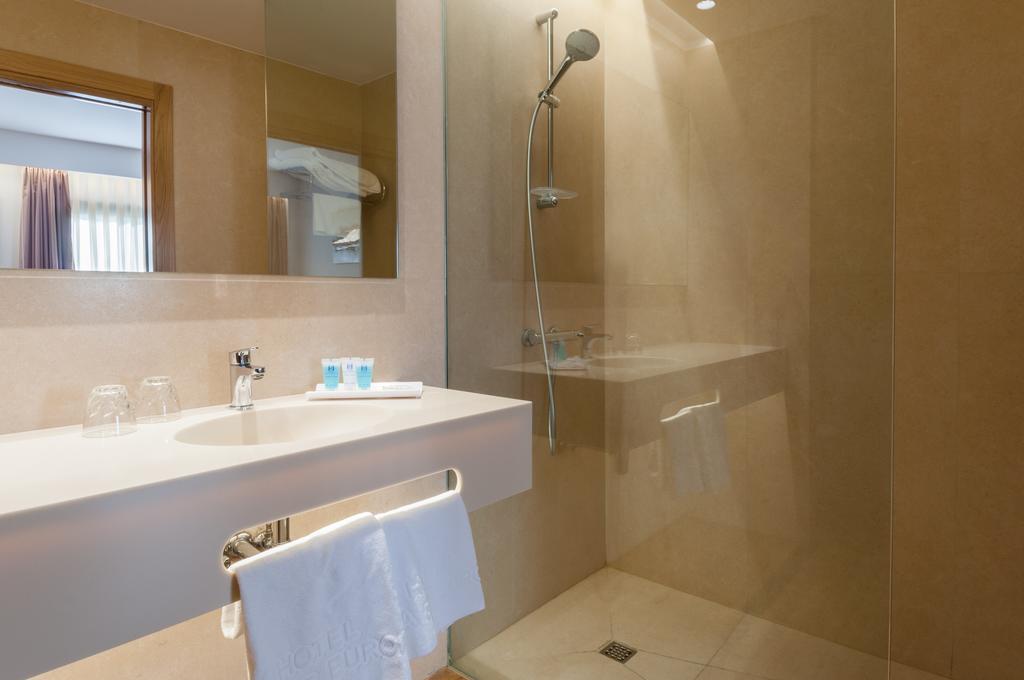 Hotel Ruta De Europa Vitoria-Gasteiz Kültér fotó